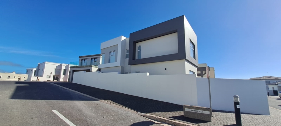 3 Bedroom Property for Sale in Calypso Beach Western Cape